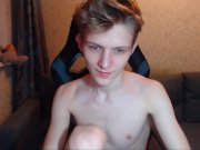 Cute Twink Playing on cam